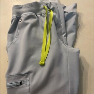 FIGS Zamora Jogger
Color: Open skies
Size: XXS Petite